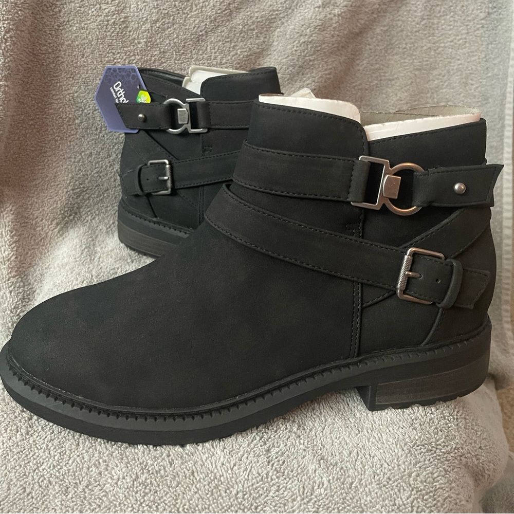 Brand New 11W Sonoma Black Bootie Shoes zip up